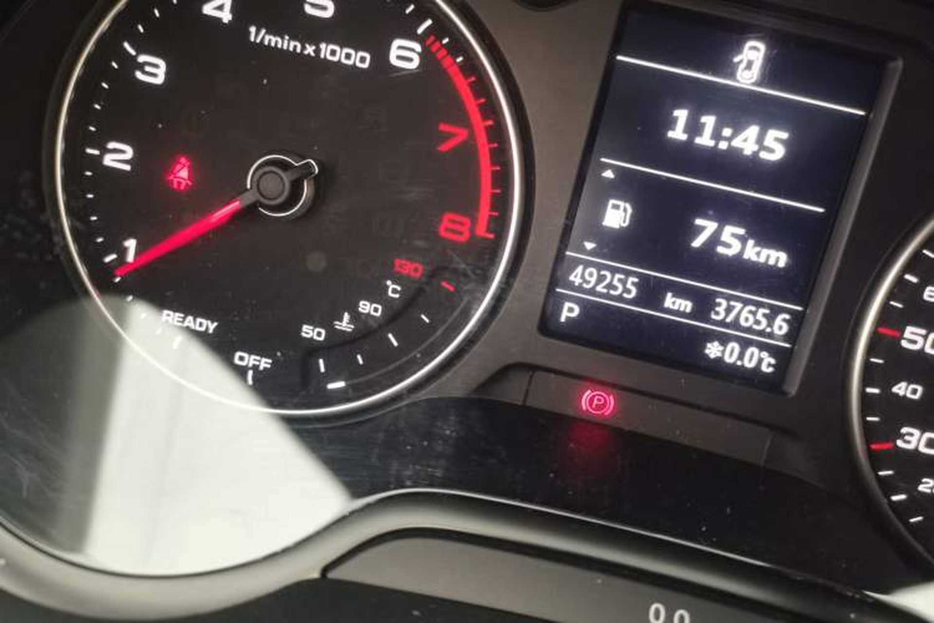 Used Audi A3 2020 Sportback 35 TFSI Fashion Edition China VI Emission Standard Odometer Close Up
