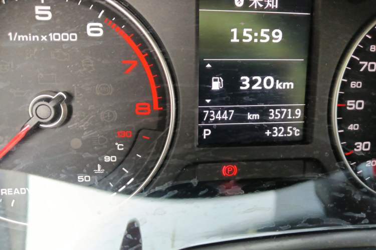 Used Audi A3 2020 Sportback 35 TFSI Fashion Edition China VI Emission Standard Odometer Close Up