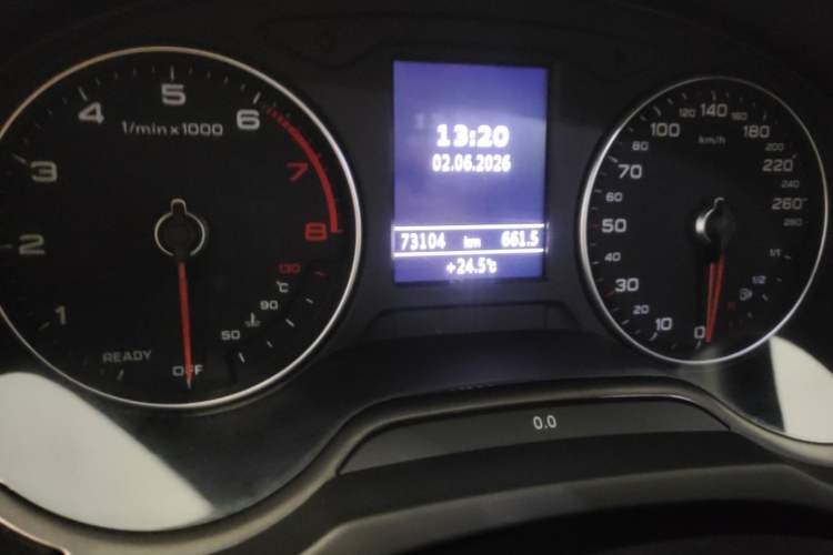 Used Audi A3 2020 Limousine 35 TFSI Sporty Version China VI Odometer Close Up