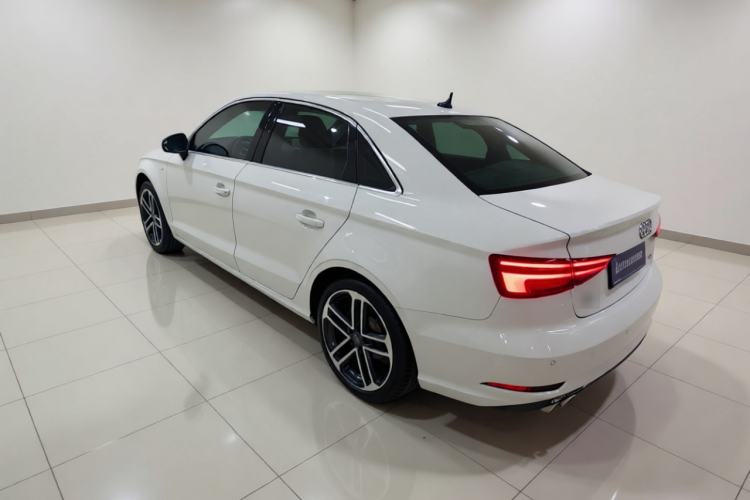 Used Audi A3 2020 Limousine 35 TFSI Ambition China VI Rear Left 45 Deg