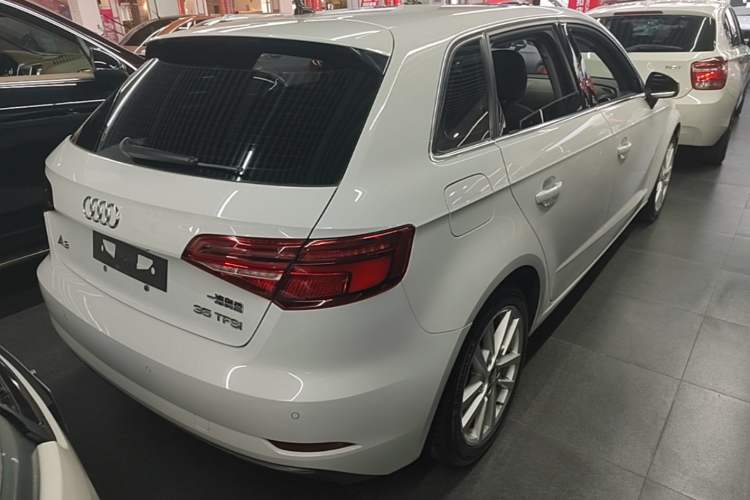 Used Audi A3 2020 Restyled Sportback 35 TFSI Entry-Level China VI Emission Standard Rear Right 45 Deg