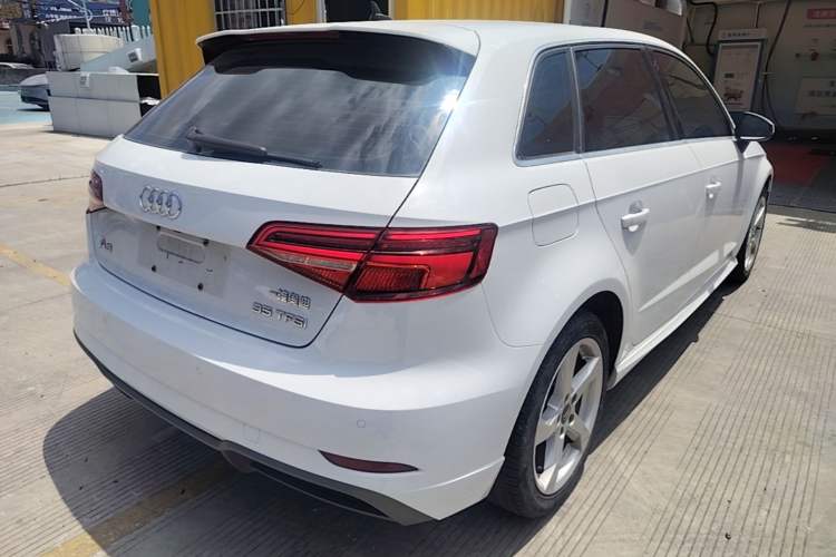 Used Audi A3 2020 Sportback 35 TFSI Fashion Edition China VI Emission Standard Rear Right 45 Deg