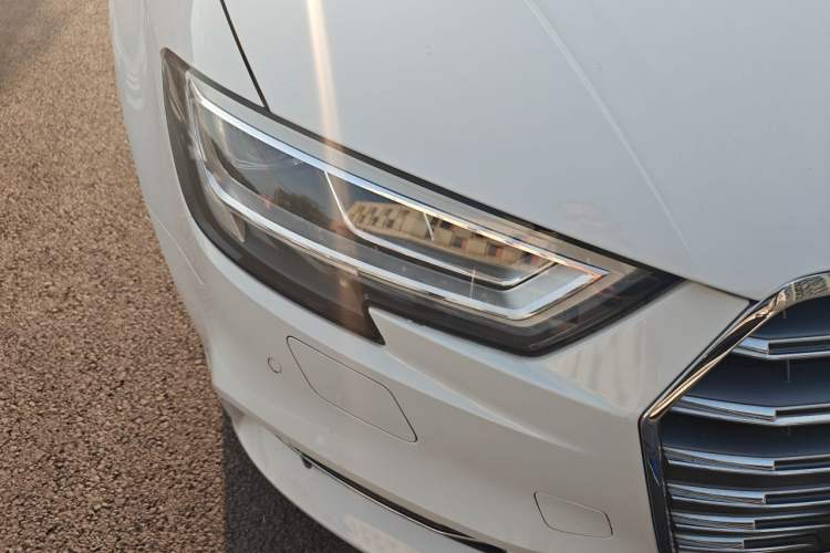 Used Audi A3 2020 Limousine 35 TFSI Fashion Edition China VI Emission Standard Right Front Headlight