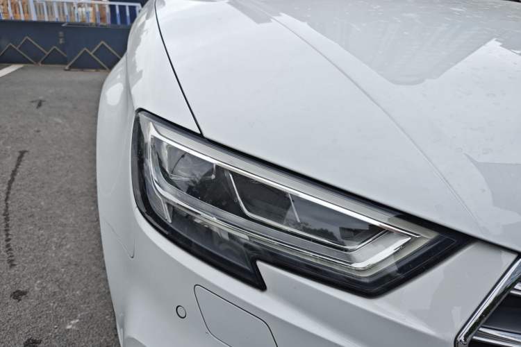 Used Audi A3 2020 Limousine 35 TFSI Sporty Version China VI Right Front Headlight