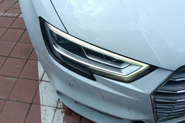 Used Audi A3 2020 Limousine 35 TFSI Fashion Edition China VI Emission Standard Right Front Headlight