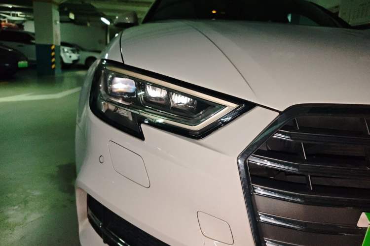 Used Audi A3 2020 Limousine 35 TFSI Fashion Edition China VI Emission Standard Right Front Headlight