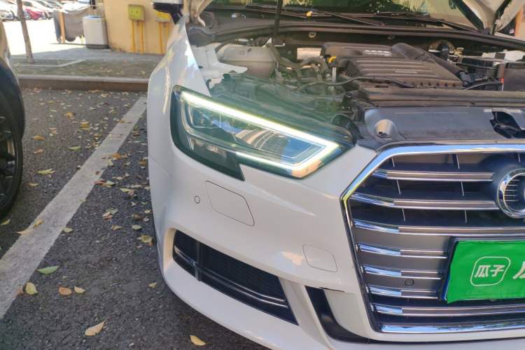 Used Audi A3 2020 Limousine 35 TFSI Fashion Edition China VI Emission Standard Right Front Headlight