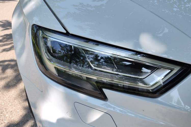 Used Audi A3 2020 Sportback 35 TFSI Fashion Edition China VI Emission Standard Right Front Headlight