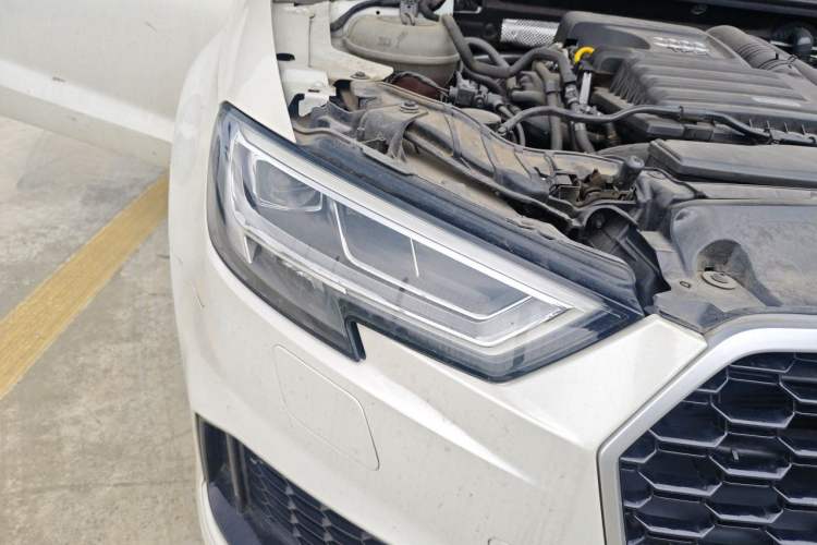 Used Audi A3 2020 Limousine 35 TFSI Fashion Edition China VI Emission Standard Right Front Headlight