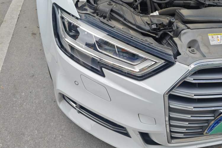 Used Audi A3 2020 Sportback 35 TFSI Fashion Edition China VI Emission Standard Right Front Headlight