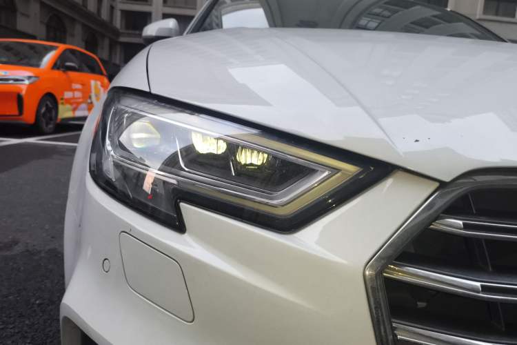 Used Audi A3 2020 Limousine 35 TFSI Fashion Edition China V Emission Standard Right Front Headlight