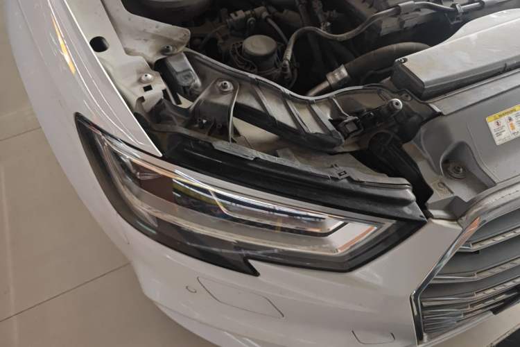 Used Audi A3 2020 Sportback 35 TFSI Fashion Edition China VI Emission Standard Right Front Headlight