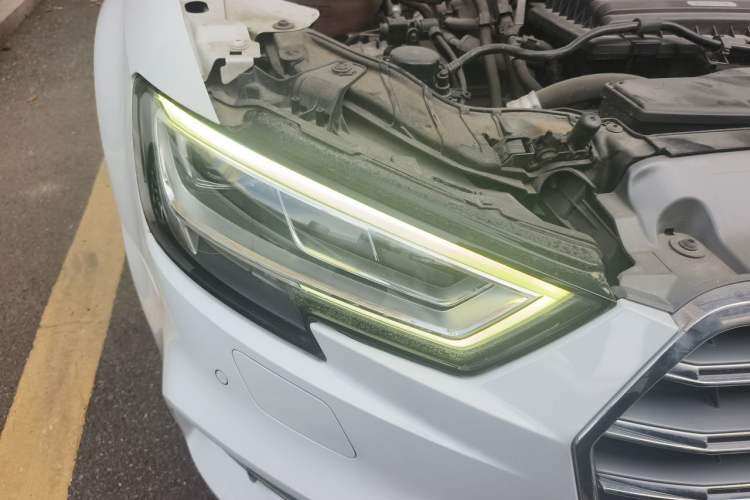 Used Audi A3 2020 Limousine 35 TFSI Fashion Edition China VI Emission Standard Right Front Headlight
