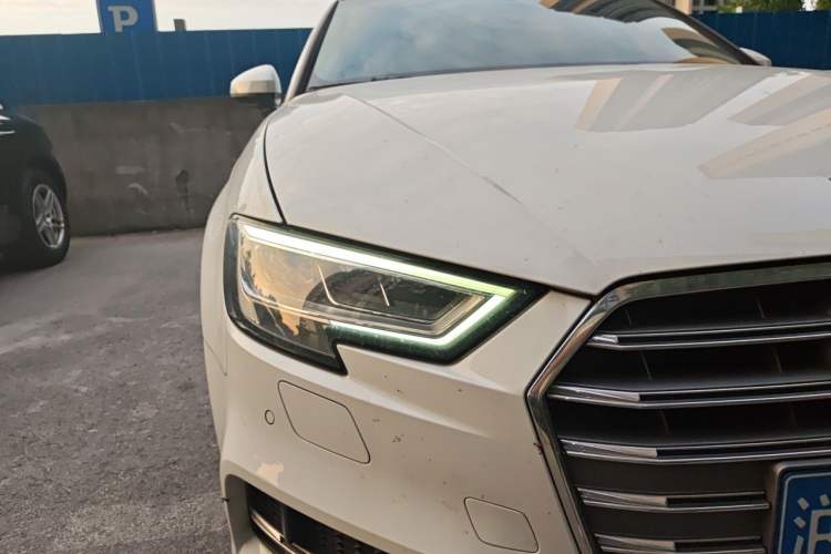 Used Audi A3 2020 Sportback 35 TFSI Fashion Edition China VI Emission Standard Right Front Headlight