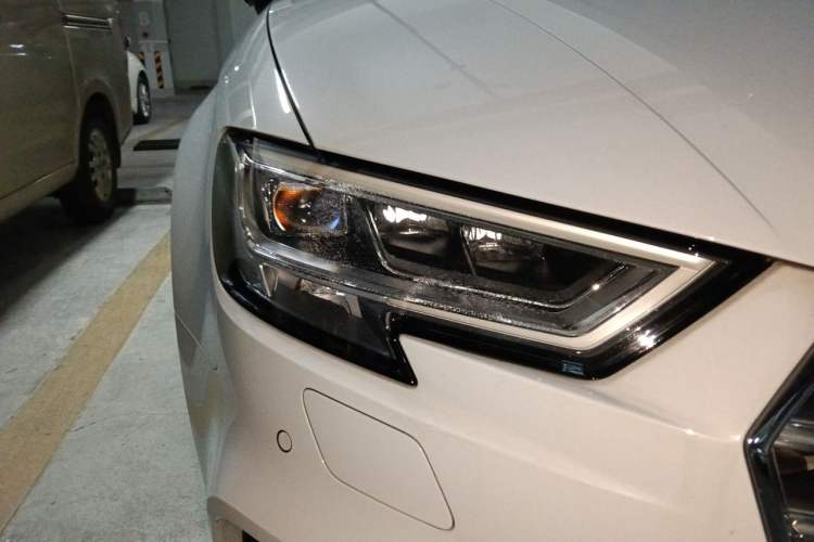 Used Audi A3 2020 Limousine 35 TFSI Fashion Edition China VI Emission Standard Right Front Headlight