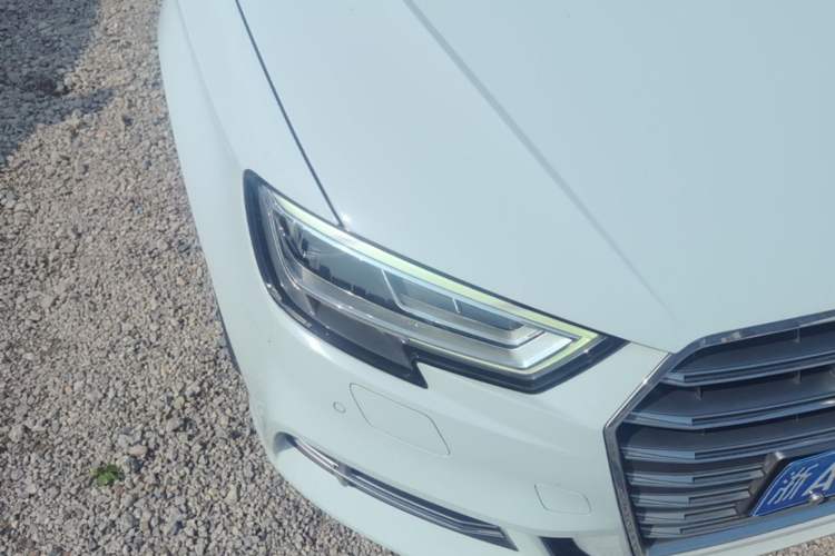 Used Audi A3 2020 Sportback 35 TFSI Fashion Edition China VI Emission Standard Right Front Headlight