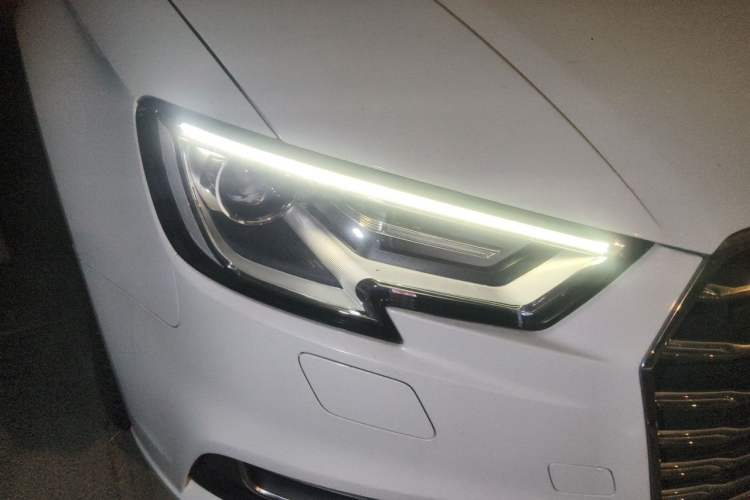 Used Audi A3 2020 Restyled Limousine 35 TFSI Ambition Version China VI Right Front Headlight