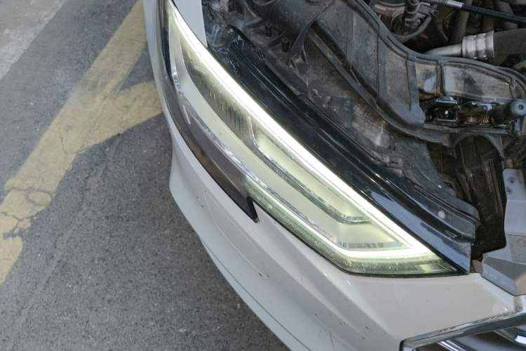 Used Audi A3 2020 Limousine 35 TFSI Fashion Edition China VI Emission Standard Right Front Headlight