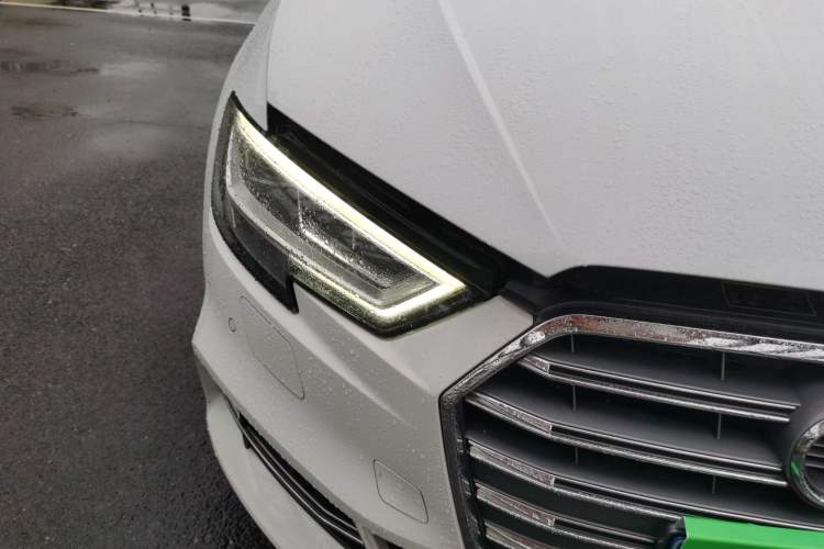Used Audi A3 2020 Sportback 35 TFSI Fashion Edition China VI Emission Standard Right Front Headlight