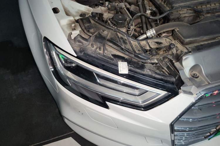 Used Audi A3 2020 Sportback 35 TFSI Fashion Edition China VI Emission Standard Right Front Headlight