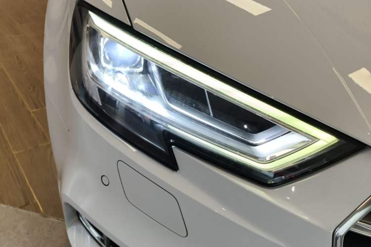 Used Audi A3 2020 Limousine 35 TFSI Fashion Edition China VI Emission Standard Right Front Headlight