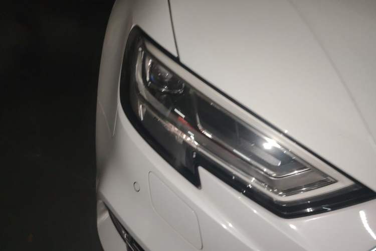 Used Audi A3 2020 Limousine 35 TFSI Fashion Edition China VI Emission Standard Right Front Headlight
