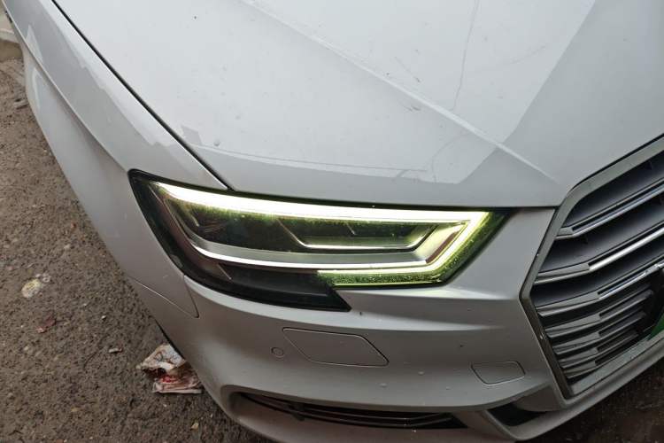 Used Audi A3 2020 Sportback 35 TFSI Fashion Edition China VI Emission Standard Right Front Headlight