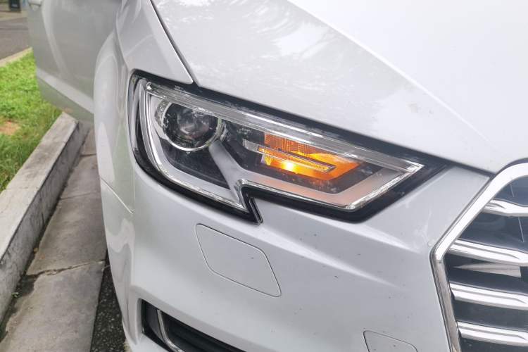 Used Audi A3 2020 Sportback 35 TFSI Ambition China VI Right Front Headlight