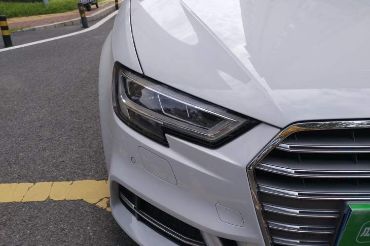 Used Audi A3 2020 Sportback 35 TFSI Fashion Edition China VI Emission Standard Right Front Headlight