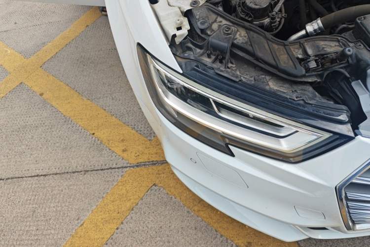 Used Audi A3 2020 Sportback 35 TFSI Fashion Edition China VI Emission Standard Right Front Headlight