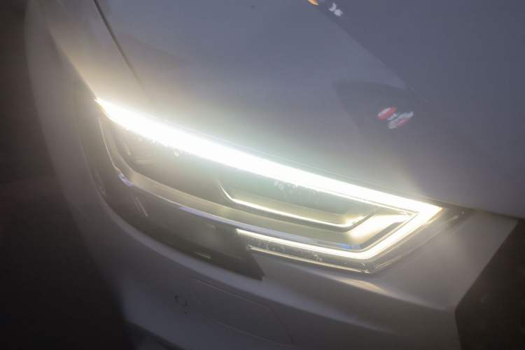 Used Audi A3 2020 Sportback 35 TFSI Fashion Edition China VI Emission Standard Right Front Headlight