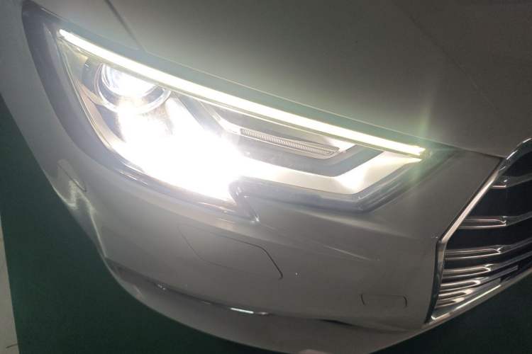 Used Audi A3 2020 Restyled Sportback 35 TFSI Entry-Level China VI Emission Standard Right Front Headlight