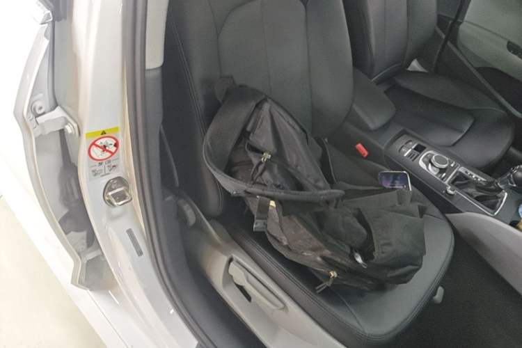 Used Audi A3 2020 Limousine 35 TFSI Fashion Edition China VI Emission Standard Right Front Seat
