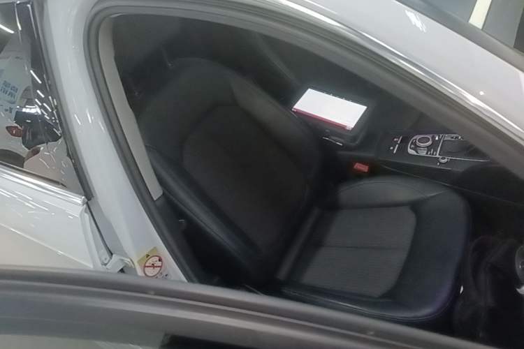 Used Audi A3 2020 Sportback 35 TFSI Fashion Edition China VI Emission Standard Right Front Seat