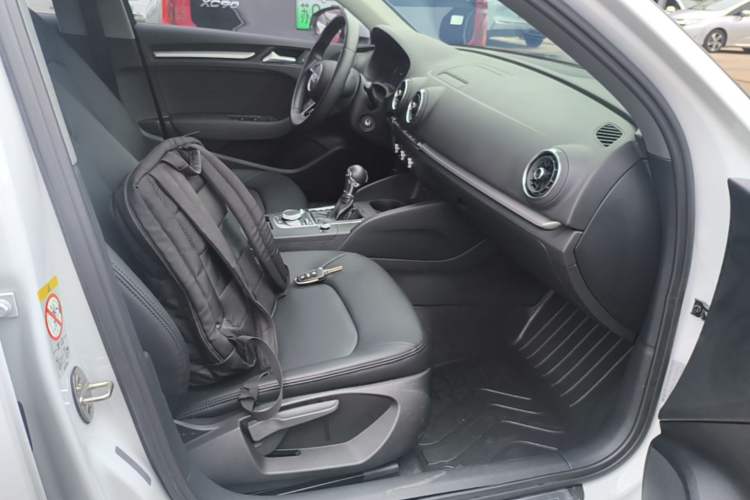 Used Audi A3 2020 Restyled Limousine 35 TFSI Ambition Version China VI Right Front Seat
