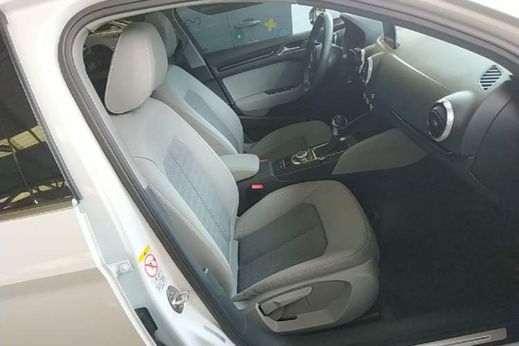 Used Audi A3 2020 Limousine 35 TFSI Fashion Edition China VI Emission Standard Right Front Seat