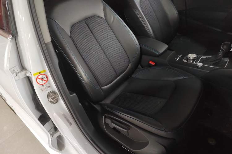 Used Audi A3 2020 Limousine 35 TFSI Fashion Edition China VI Emission Standard Right Front Seat