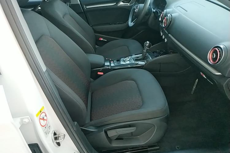 Used Audi A3 2020 Restyled Limousine 35 TFSI Ambition Version China VI Right Front Seat