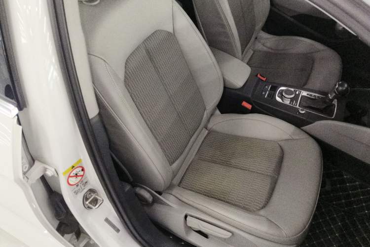 Used Audi A3 2020 Limousine 35 TFSI Style Edition China VI Emission Standard Right Front Seat