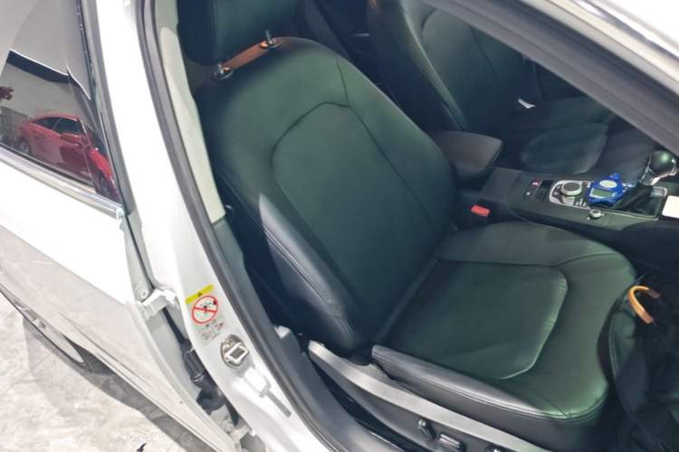 Used Audi A3 2020 Sportback 35 TFSI Ambition China VI Right Front Seat