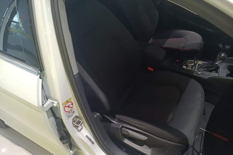 Used Audi A3 2020 Restyled Limousine 35 TFSI Ambition Version China VI Right Front Seat