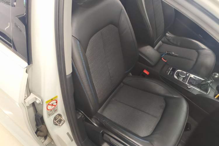 Used Audi A3 2020 Limousine 35 TFSI Fashion Edition China VI Emission Standard Right Front Seat