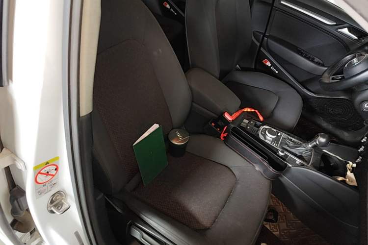 Used Audi A3 2020 Sportback 35 TFSI Ambition China VI Right Front Seat