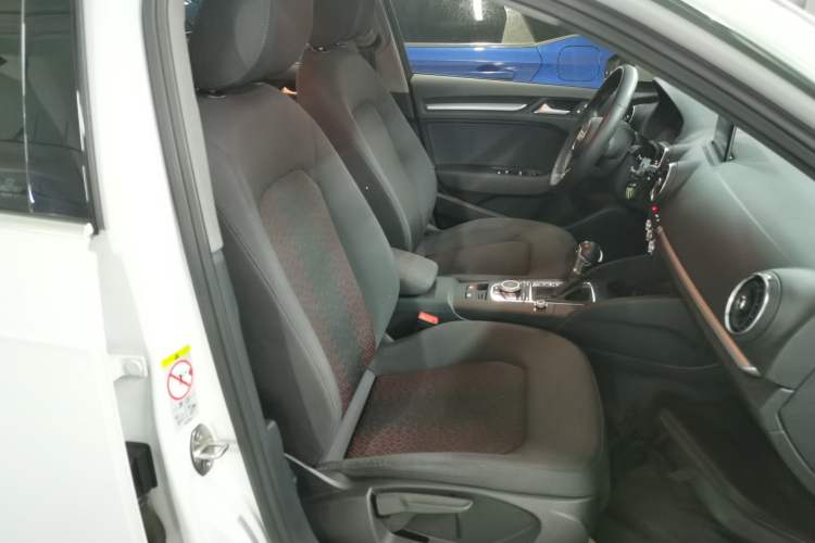 Used Audi A3 2020 Restyled Sportback 35 TFSI Entry-Level China VI Emission Standard Right Front Seat