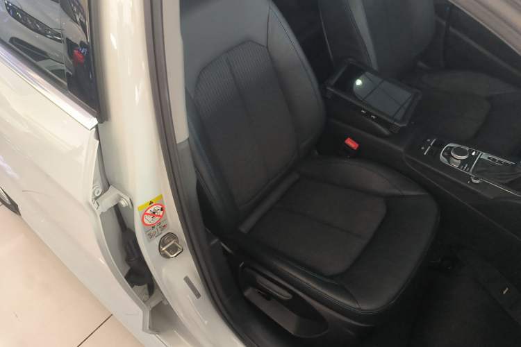 Used Audi A3 2020 Limousine 35 TFSI Fashion Edition China VI Emission Standard Right Front Seat