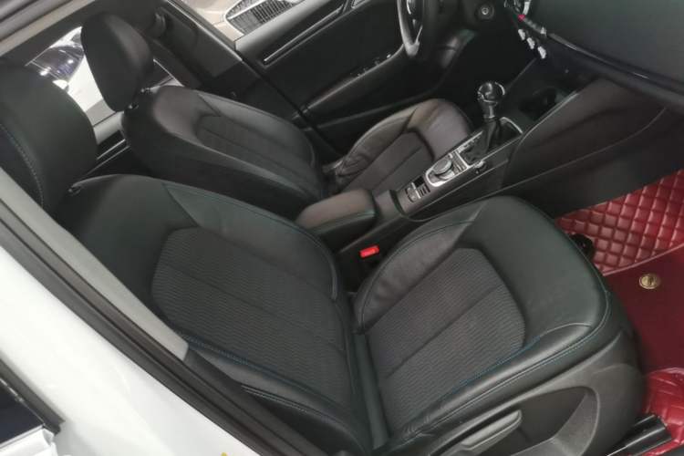 Used Audi A3 2020 Sportback 35 TFSI Fashion Edition China VI Emission Standard Right Front Seat
