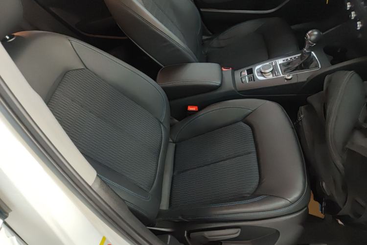 Used Audi A3 2020 Limousine 35 TFSI Fashion Edition China VI Emission Standard Right Front Seat