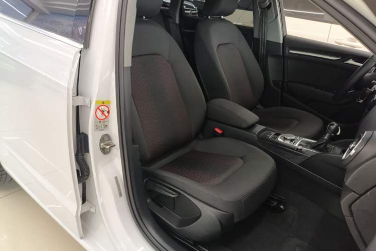 Used Audi A3 2020 Restyled Sportback 35 TFSI Entry-Level China VI Emission Standard Right Front Seat