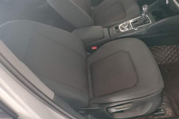 Used Audi A3 2020 Restyled Limousine 35 TFSI Ambition Version China VI Right Front Seat