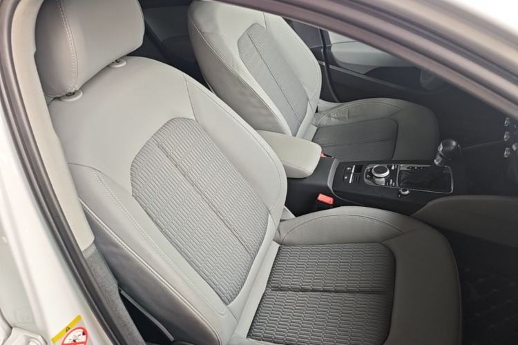 Used Audi A3 2020 Limousine 35 TFSI Fashion Edition China VI Emission Standard Right Front Seat